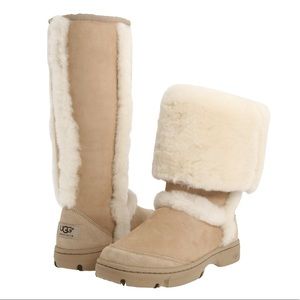 ✨ RARE Ugg Sunburst Tall, sand 7M